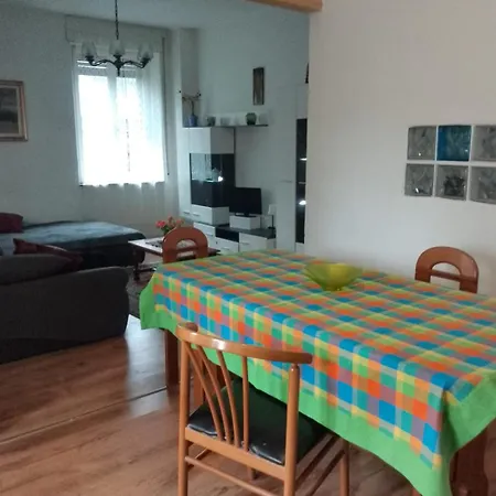 Luna, Vicino Centro Storico Apartman Spilimbergo